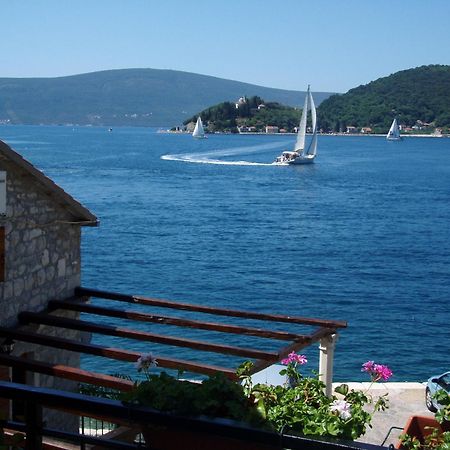 Apartments Villa Serventi Tivat Exterior photo