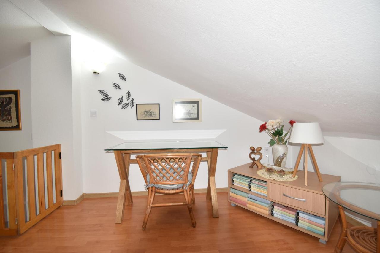Apartments Villa Serventi Tivat Exterior photo