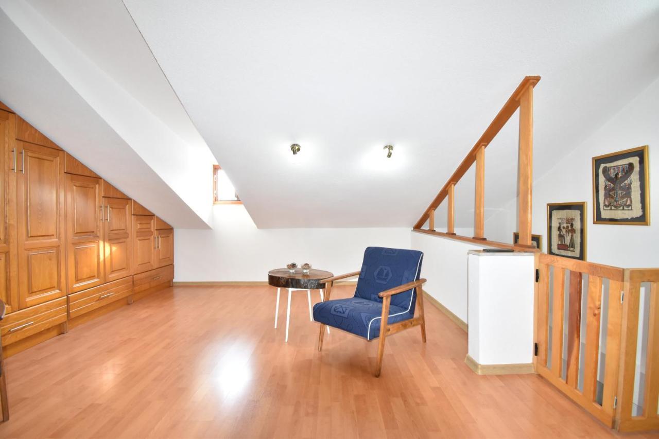 Apartments Villa Serventi Tivat Exterior photo