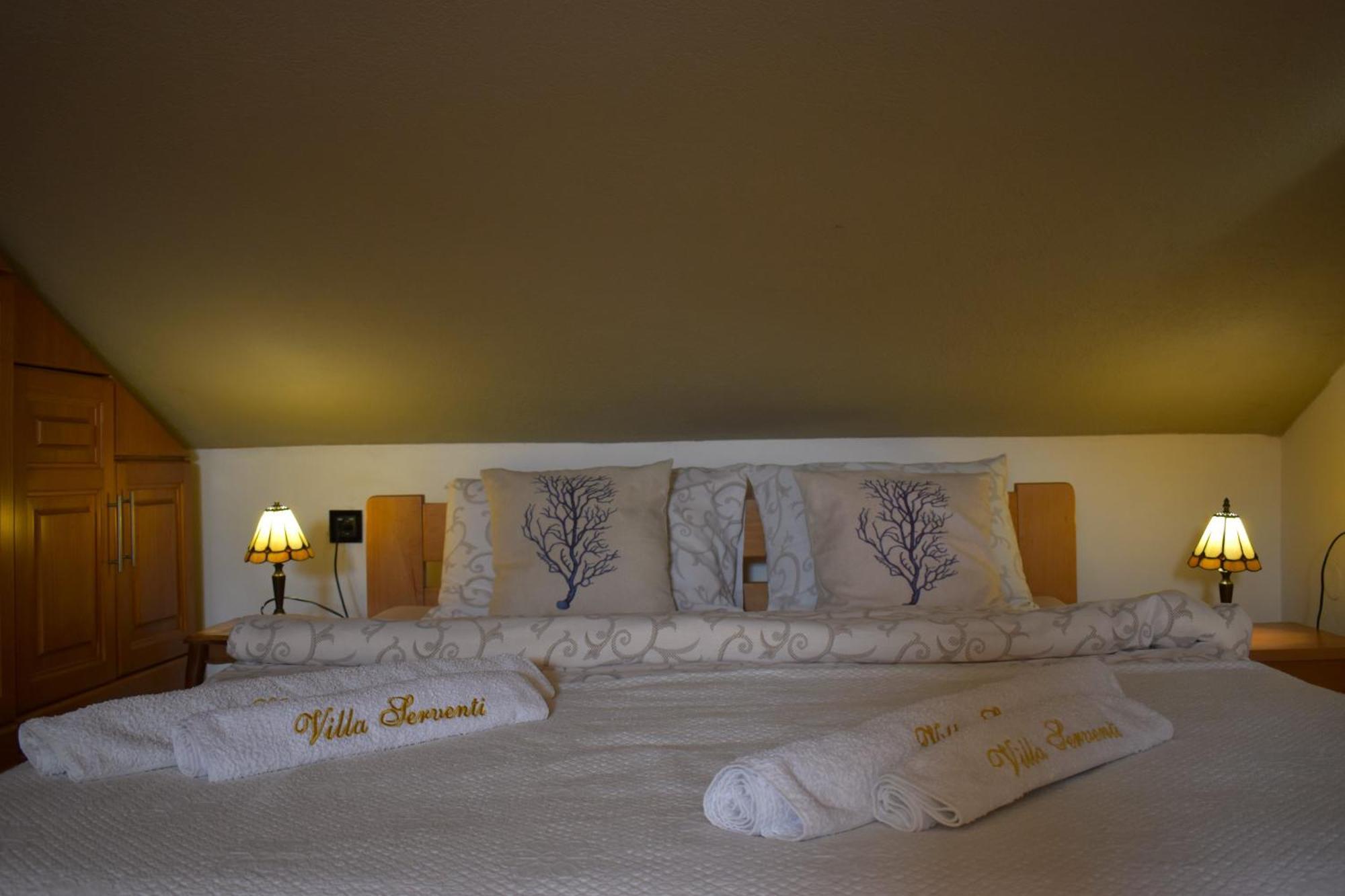 Apartments Villa Serventi Tivat Exterior photo